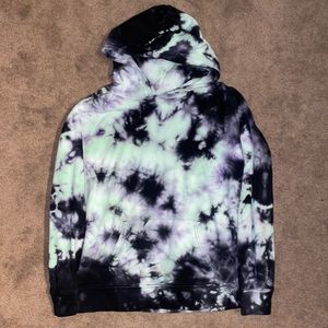 Lightweight tie dye hoodie.